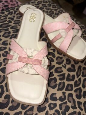GBG Los Angeles Pink and Cream Leather Slide Sandals